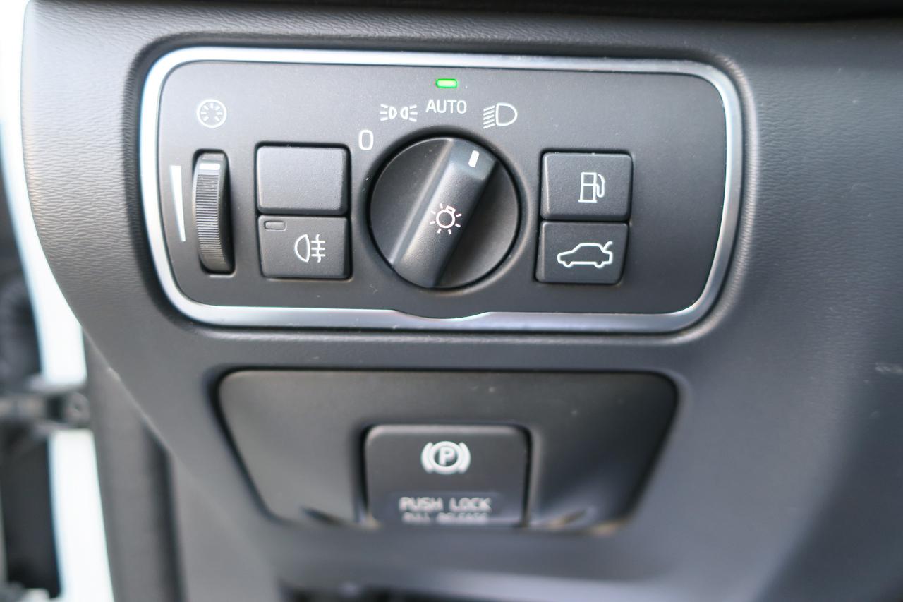 Volvo XC60 3.0 Platinum 4WD R-Design 2014