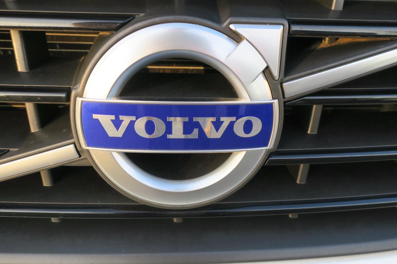 Volvo XC60 3.0 Platinum 4WD R-Design 2014