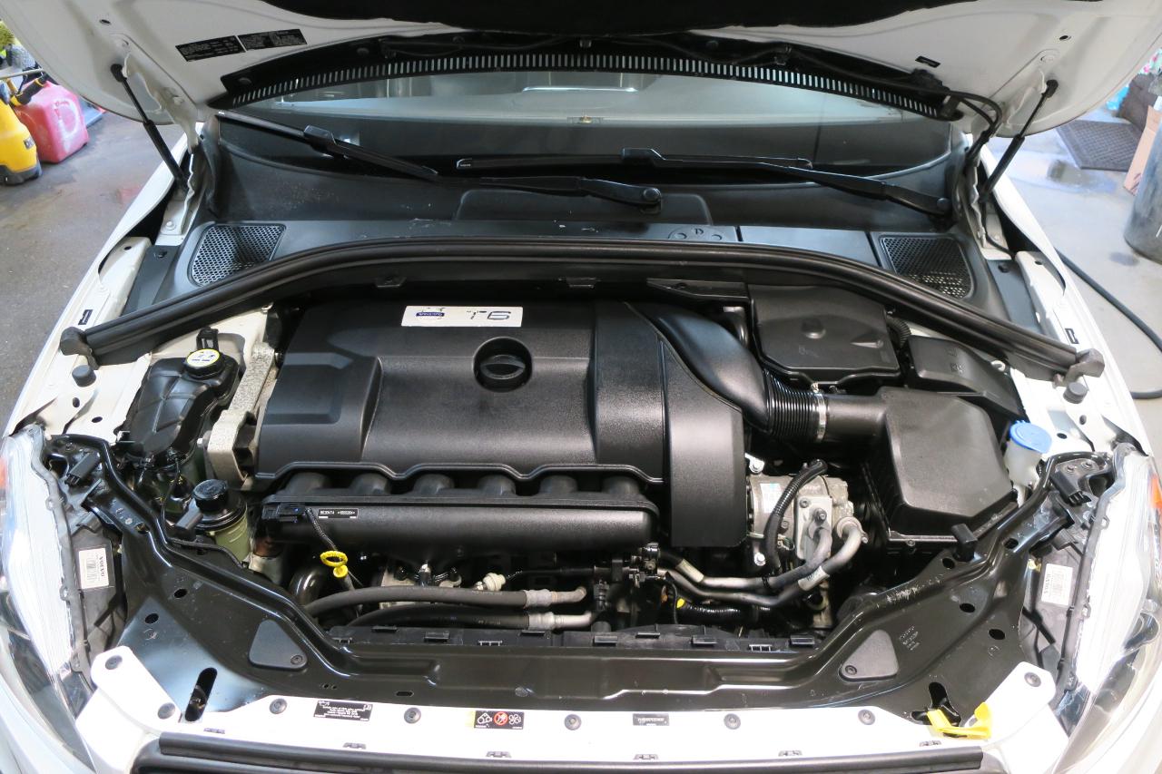 Volvo XC60 3.0 Platinum 4WD R-Design 2014