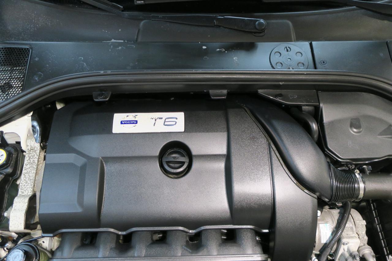 Volvo XC60 3.0 Platinum 4WD R-Design 2014