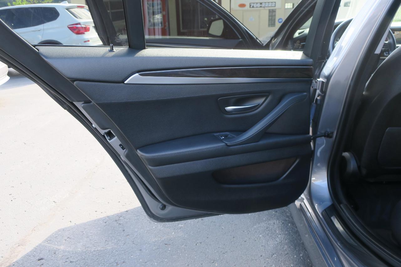 BMW 5-Series 528i xDrive 2016