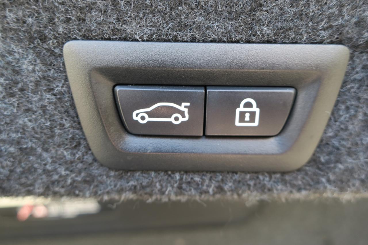 BMW 5-Series 528i xDrive 2016