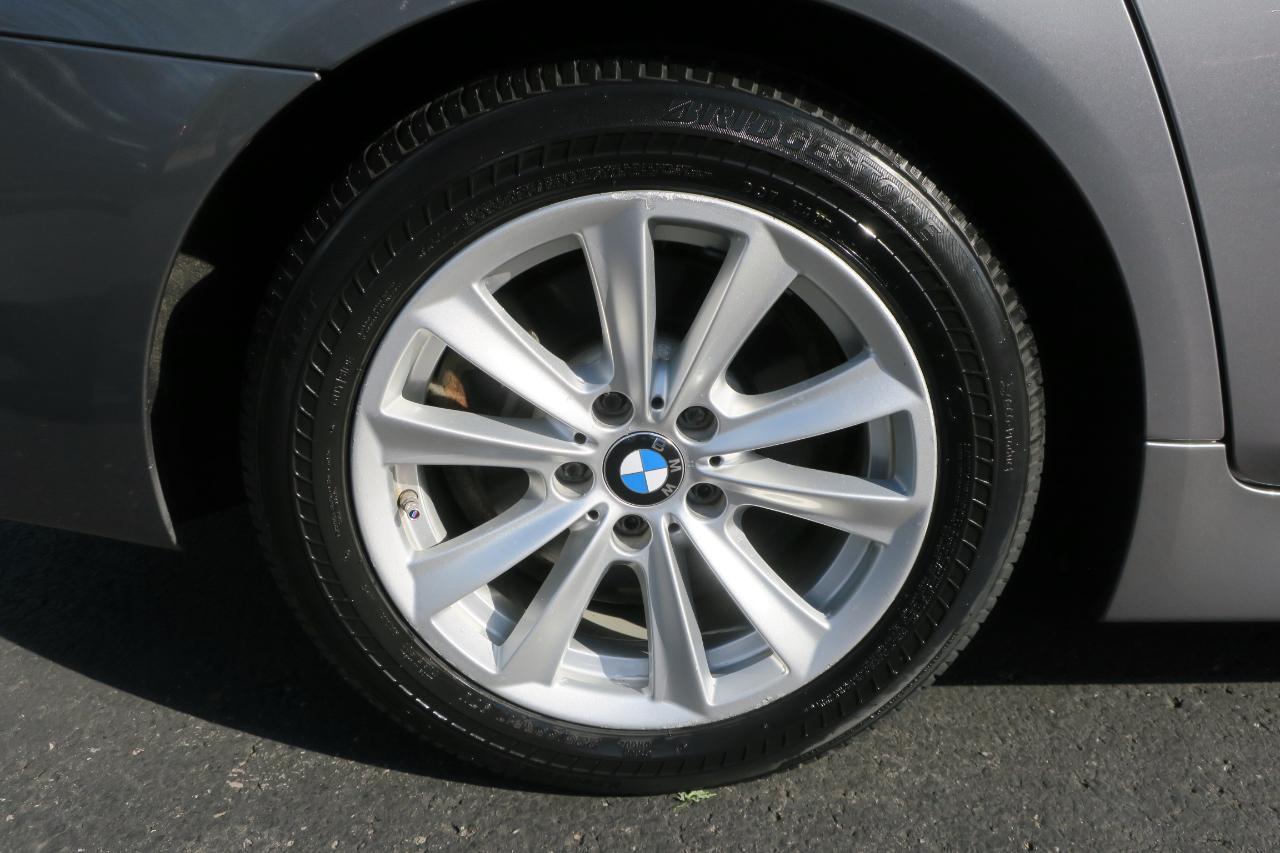 BMW 5-Series 528i xDrive 2016