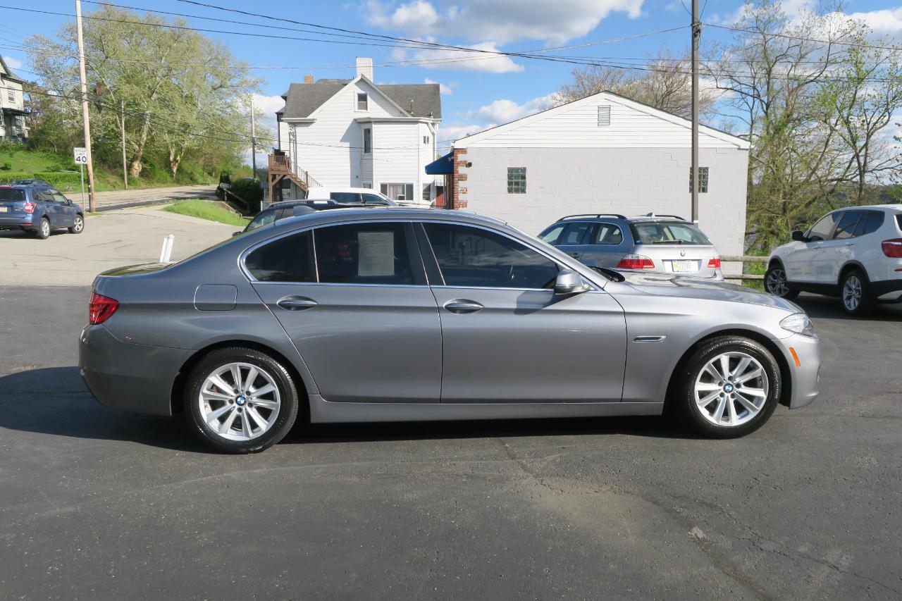 BMW 5-Series 528i xDrive 2016