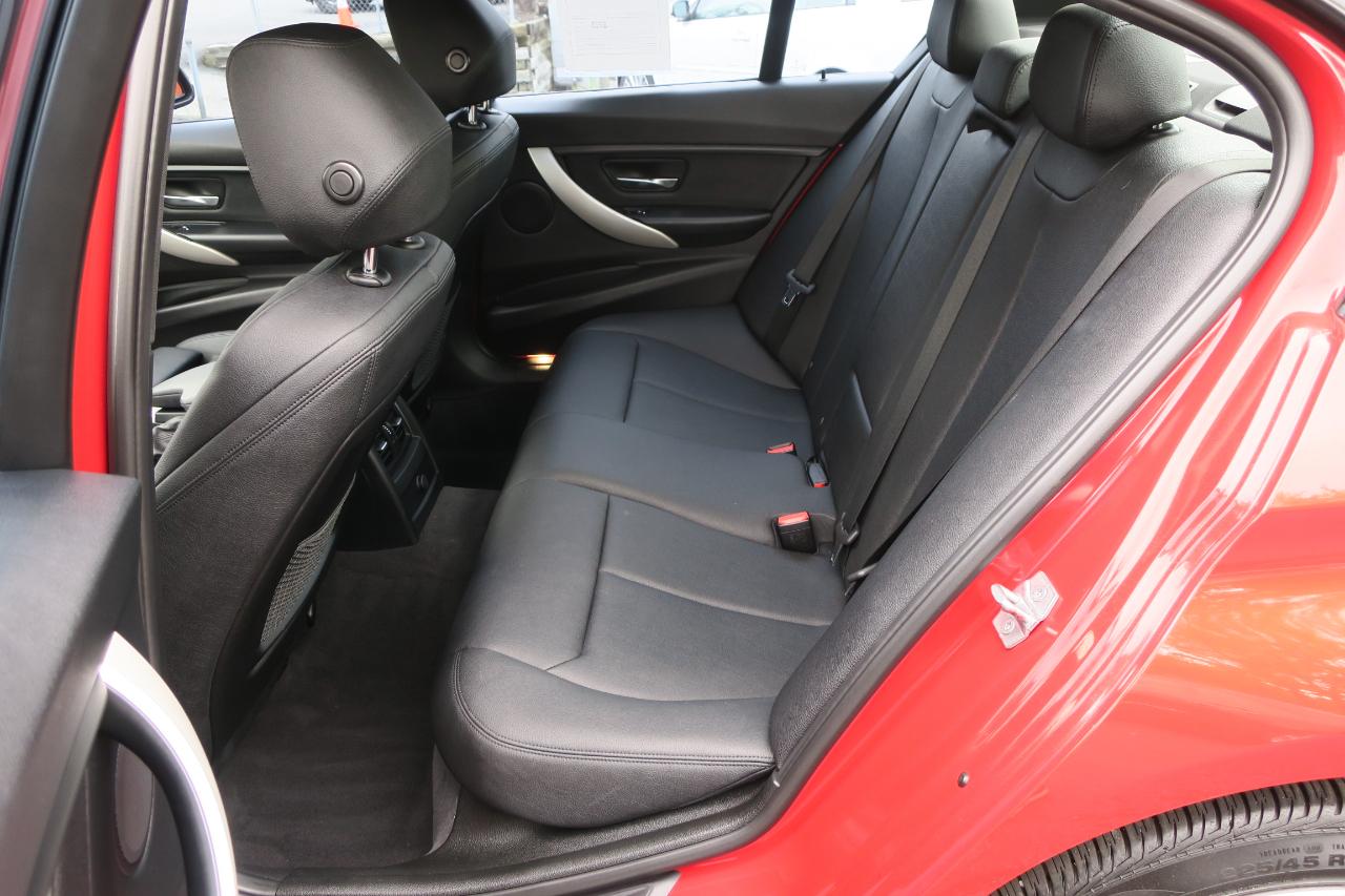 BMW 3-Series 320i xDrive Sedan 2016