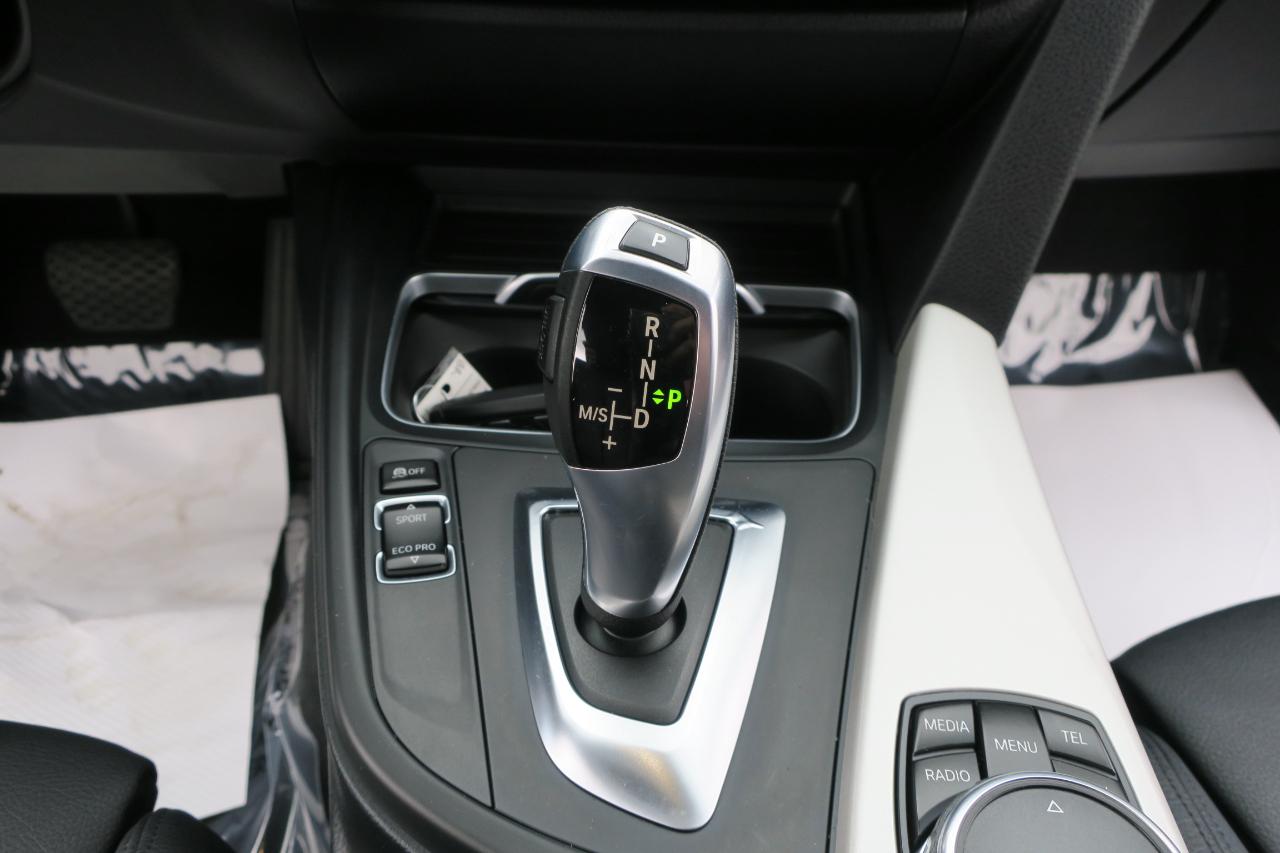 BMW 3-Series 320i xDrive Sedan 2016