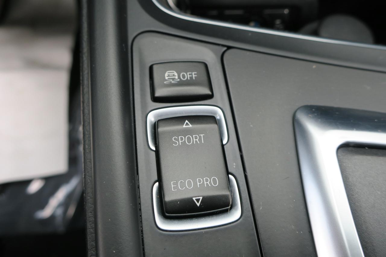 BMW 3-Series 320i xDrive Sedan 2016