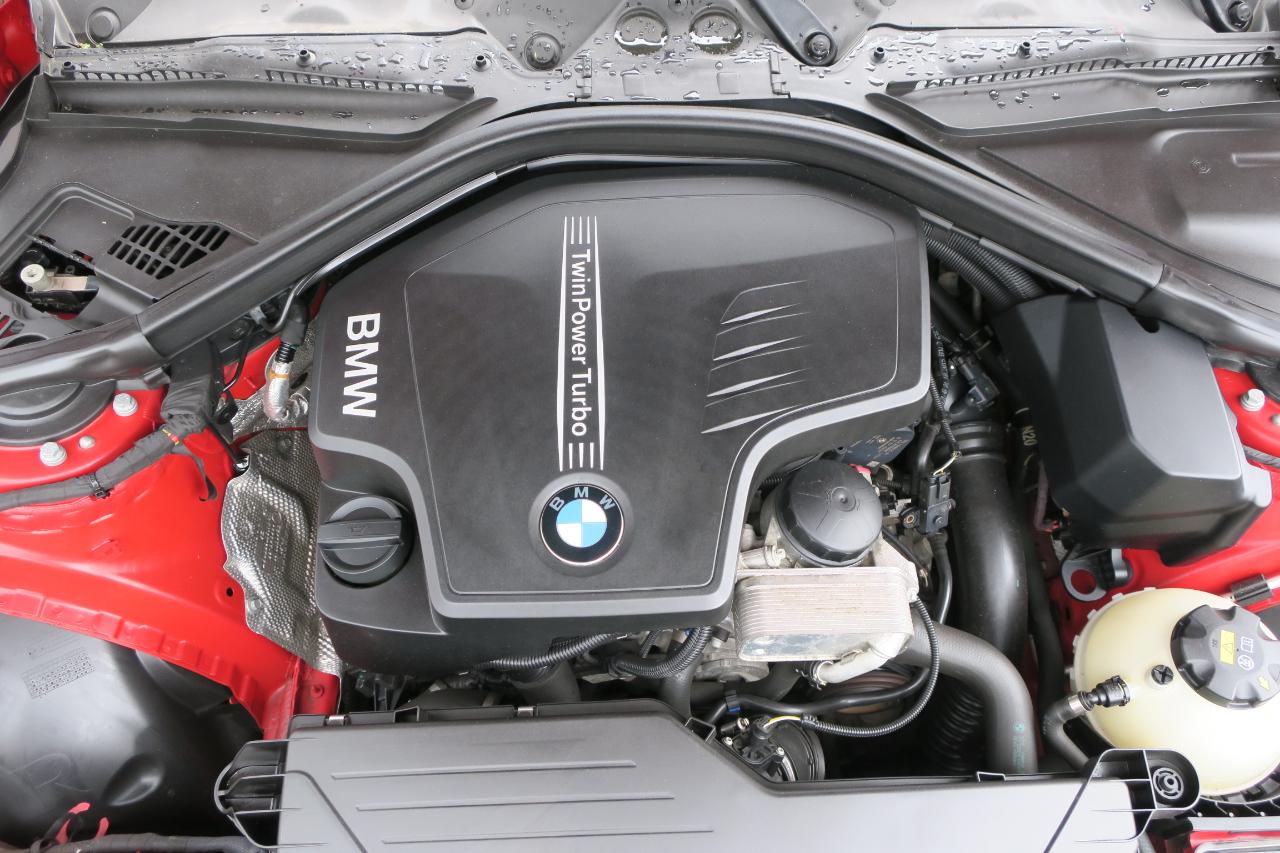 BMW 3-Series 320i xDrive Sedan 2016