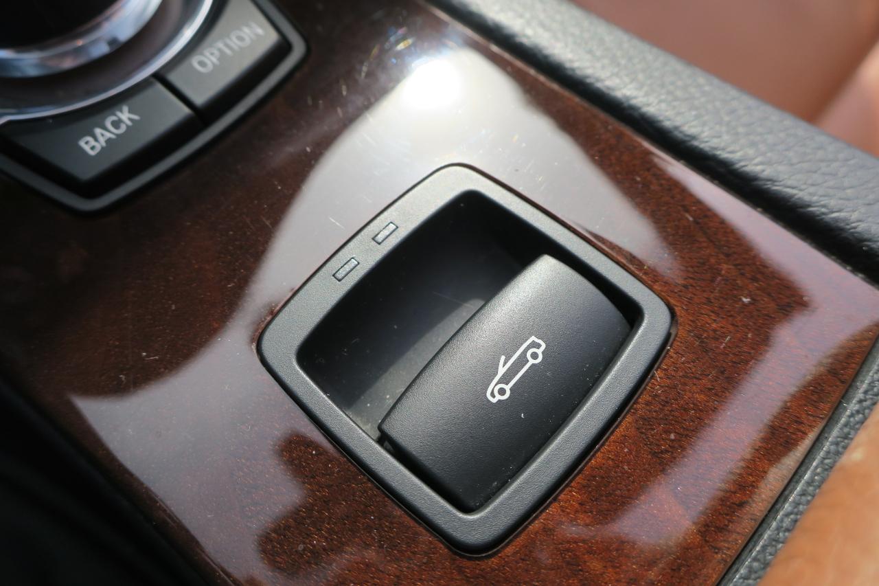 BMW 3-Series 335i Convertible 2011