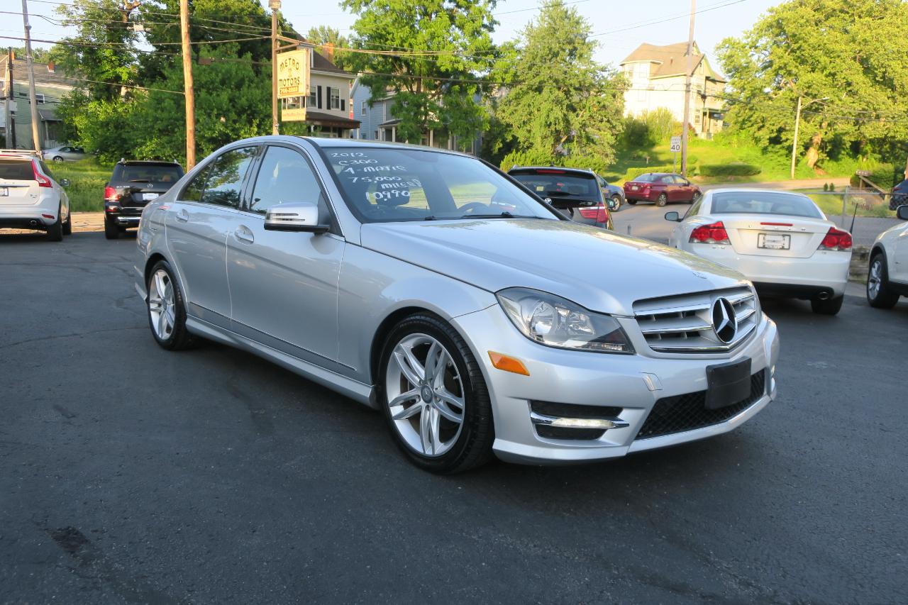Mercedes-Benz C-Class C300 4MATIC Luxury Sedan 2012