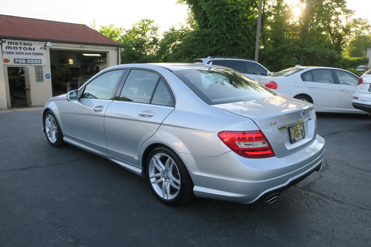 Mercedes-Benz C-Class C300 4MATIC Luxury Sedan 2012