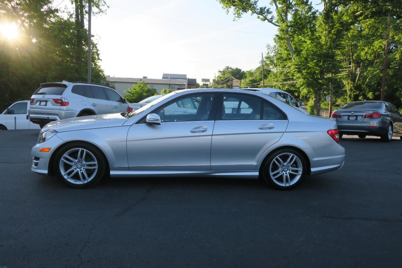 Mercedes-Benz C-Class C300 4MATIC Luxury Sedan 2012