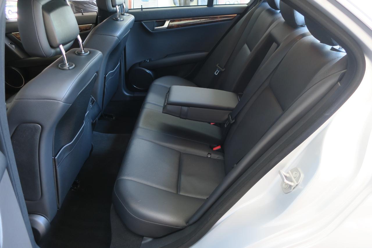 Mercedes-Benz C-Class C300 4MATIC Luxury Sedan 2012
