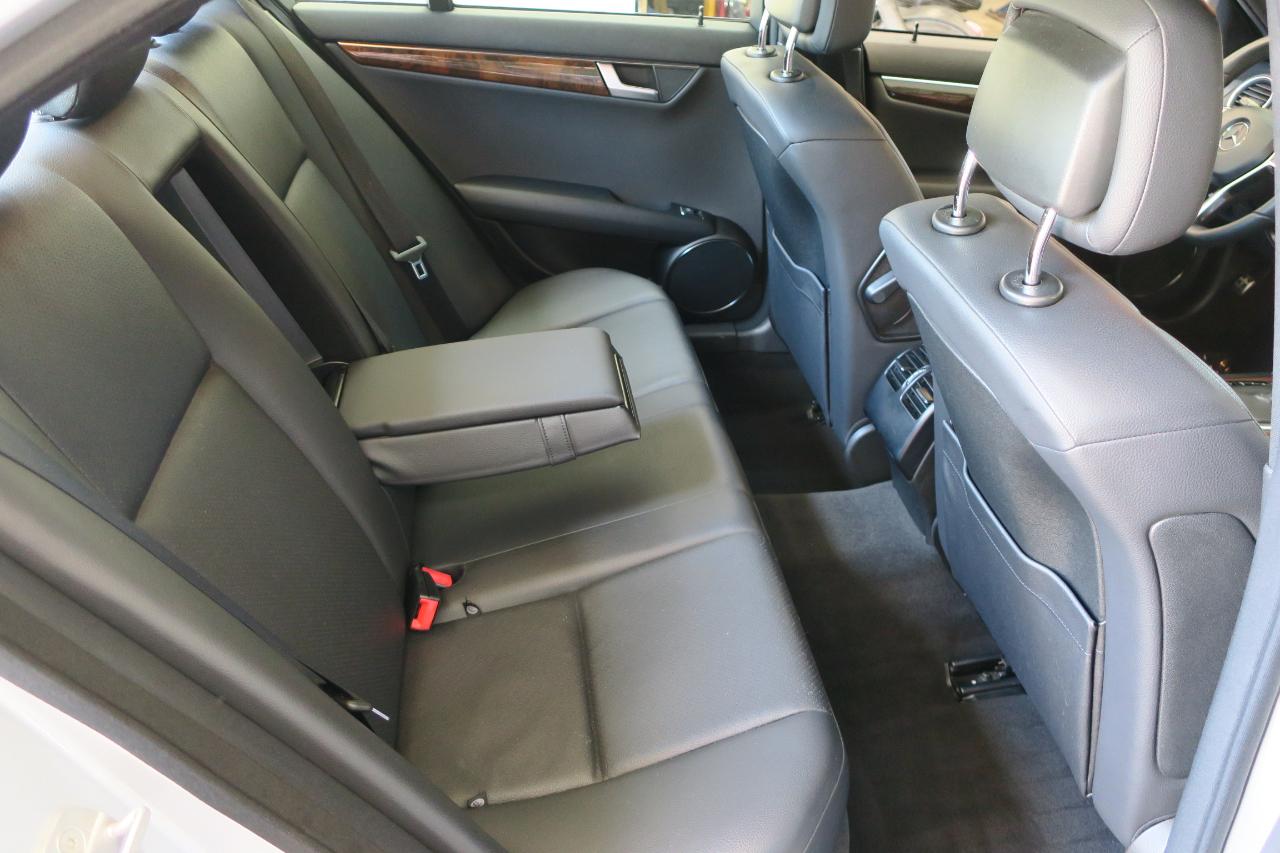 Mercedes-Benz C-Class C300 4MATIC Luxury Sedan 2012