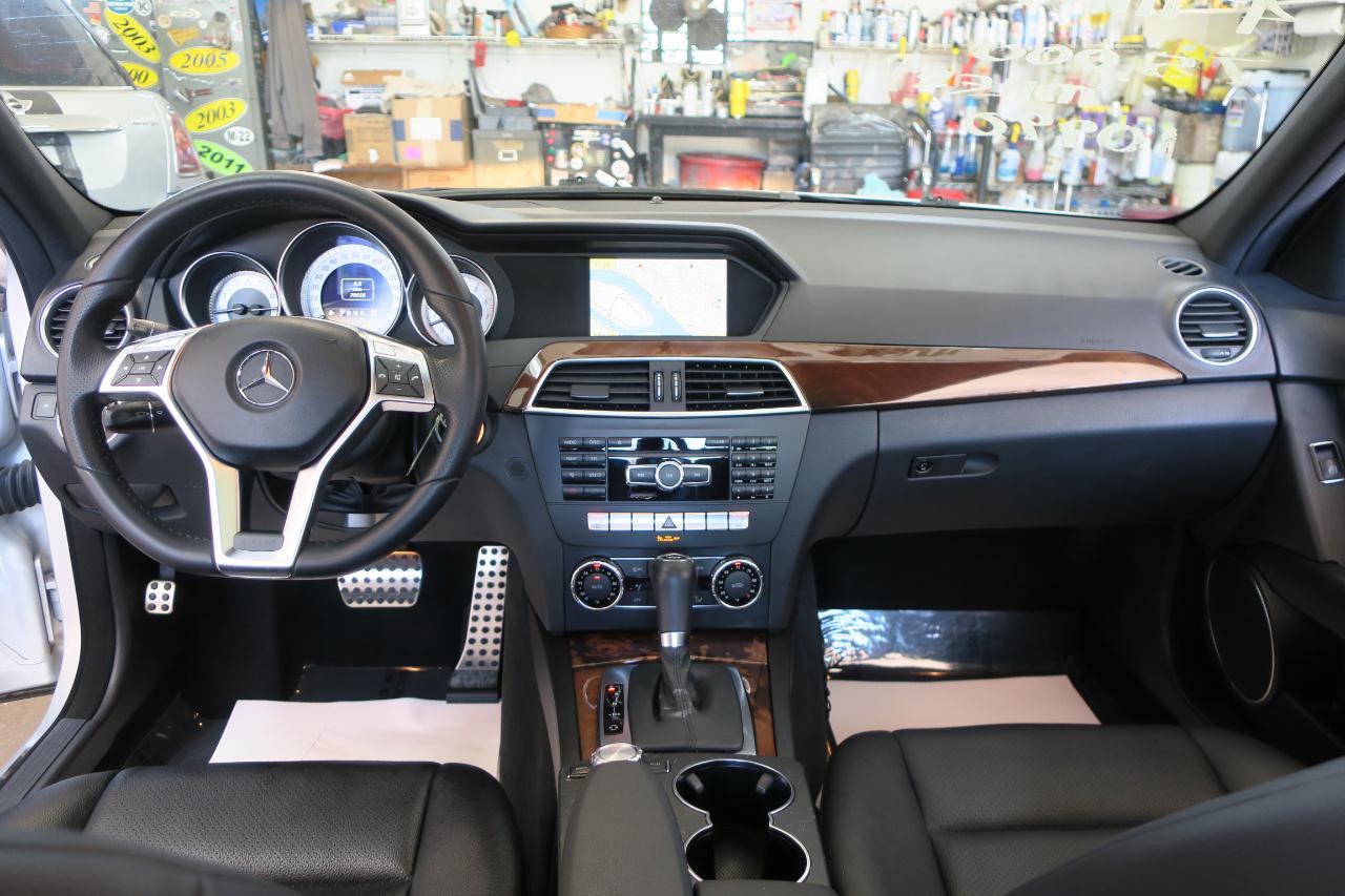 Mercedes-Benz C-Class C300 4MATIC Luxury Sedan 2012