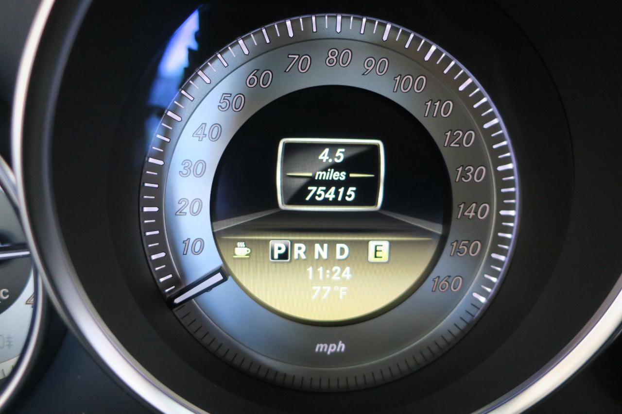 Mercedes-Benz C-Class C300 4MATIC Luxury Sedan 2012