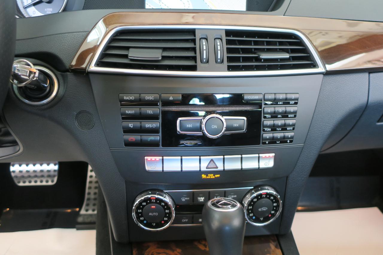 Mercedes-Benz C-Class C300 4MATIC Luxury Sedan 2012