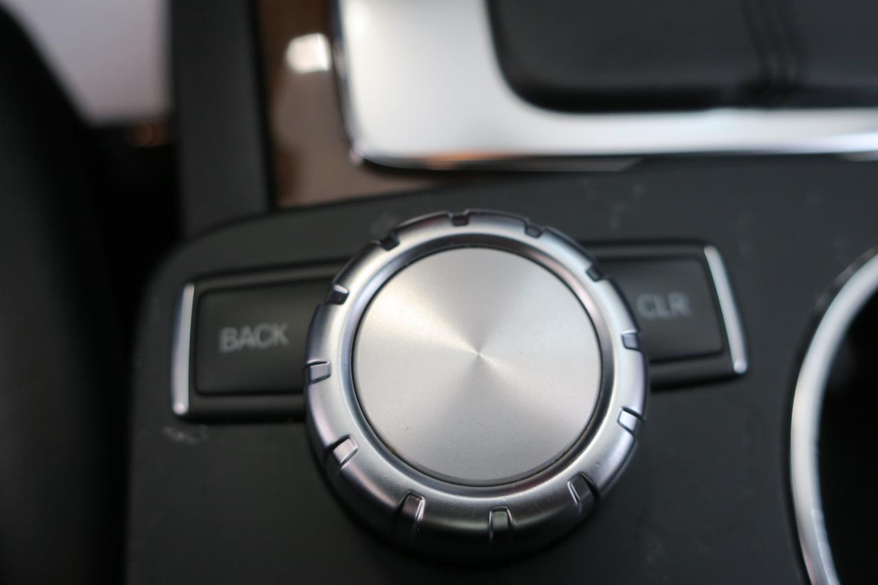 Mercedes-Benz C-Class C300 4MATIC Luxury Sedan 2012