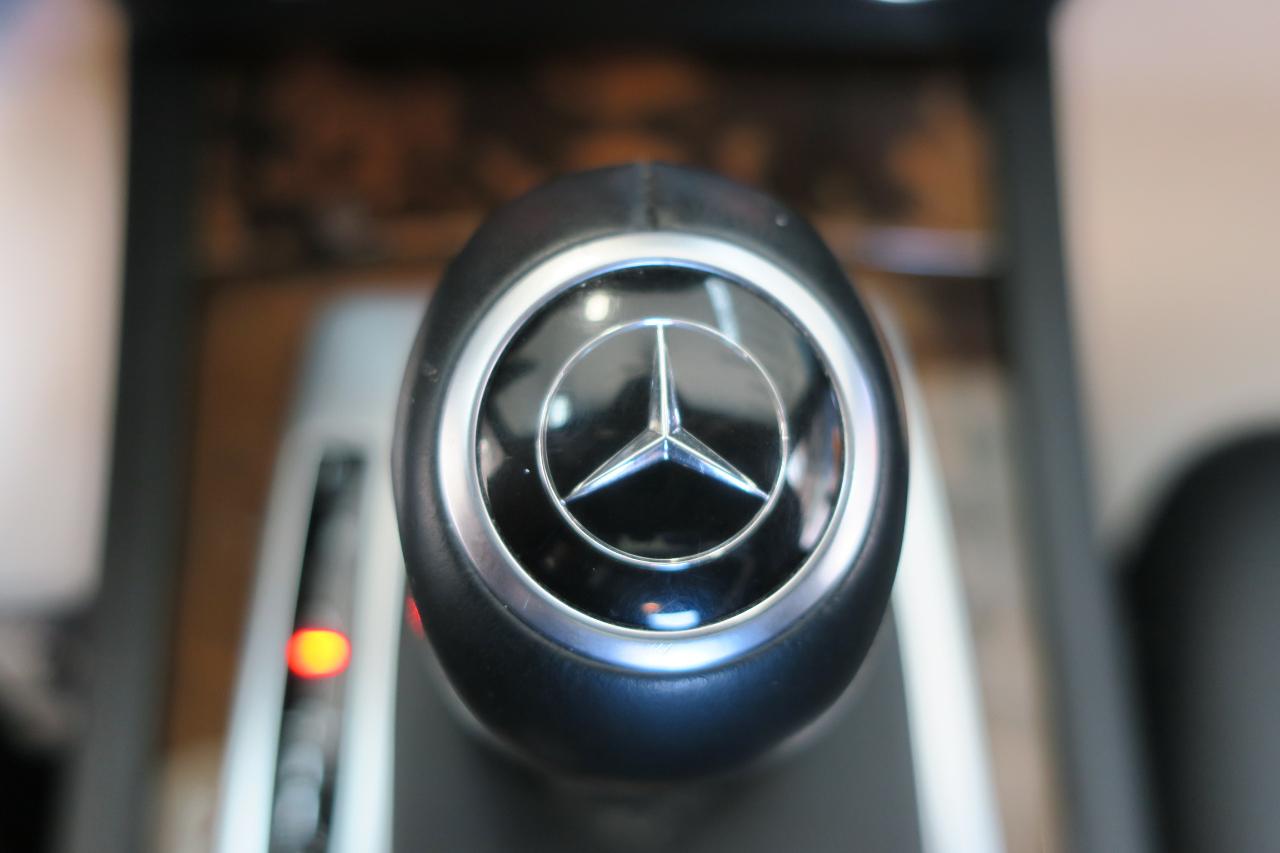 Mercedes-Benz C-Class C300 4MATIC Luxury Sedan 2012