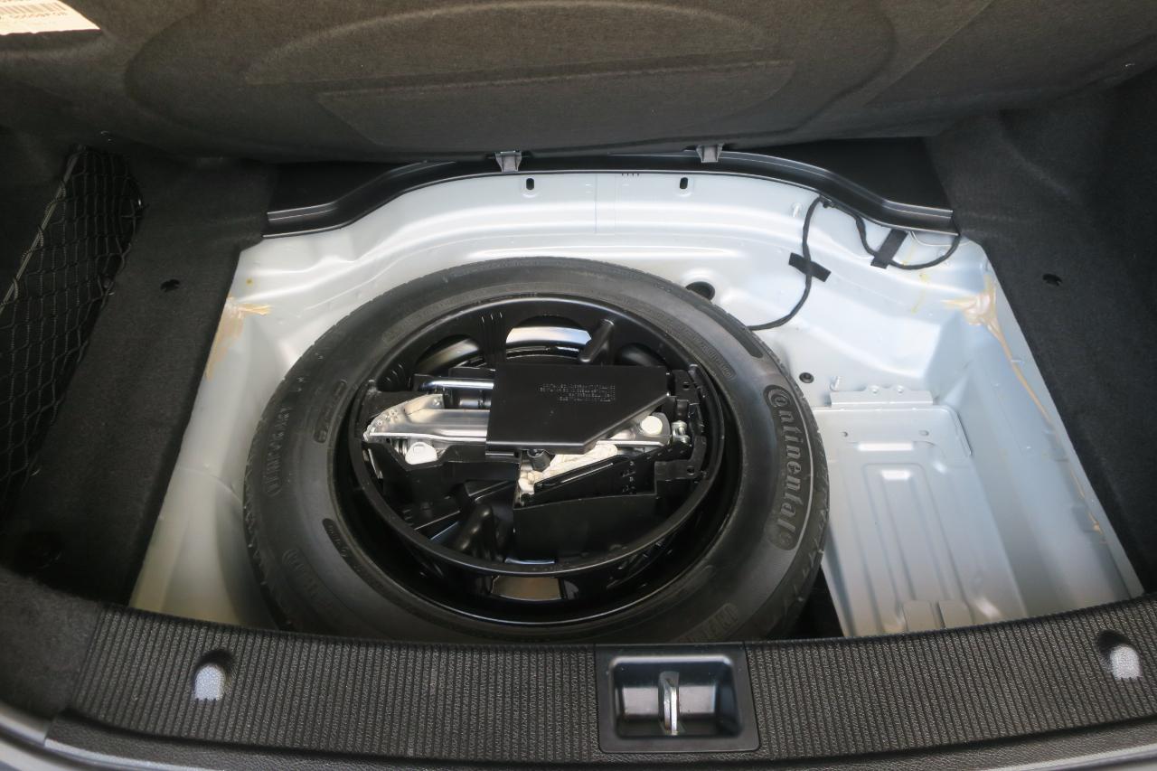 Mercedes-Benz C-Class C300 4MATIC Luxury Sedan 2012