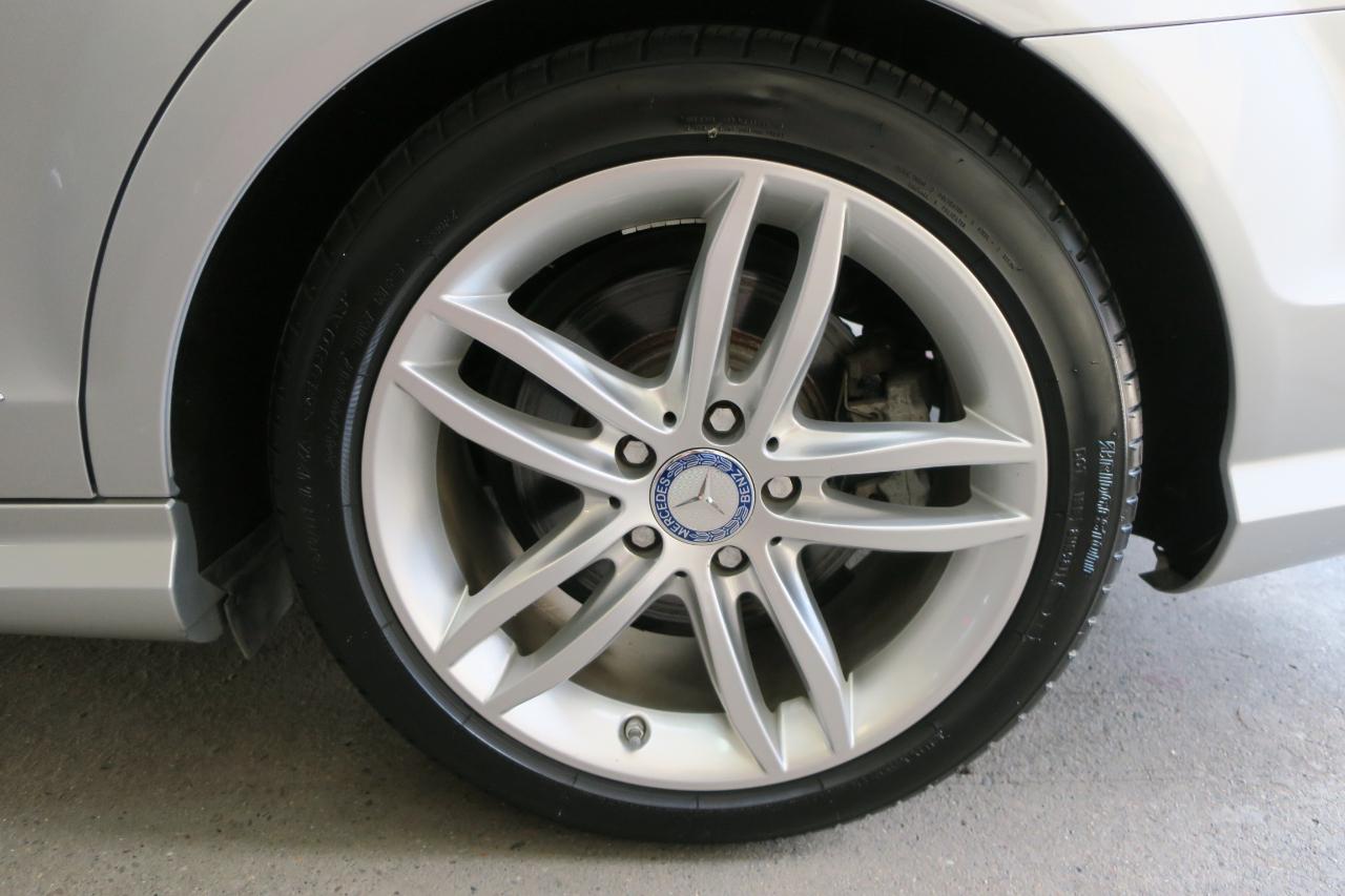 Mercedes-Benz C-Class C300 4MATIC Luxury Sedan 2012