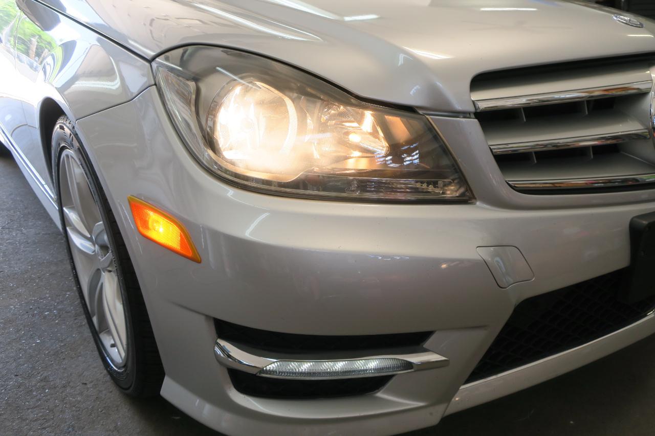 Mercedes-Benz C-Class C300 4MATIC Luxury Sedan 2012