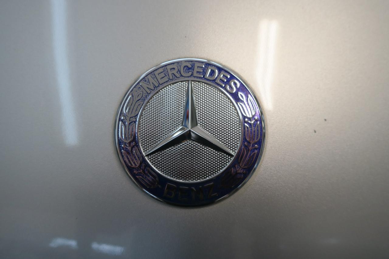 Mercedes-Benz C-Class C300 4MATIC Luxury Sedan 2012