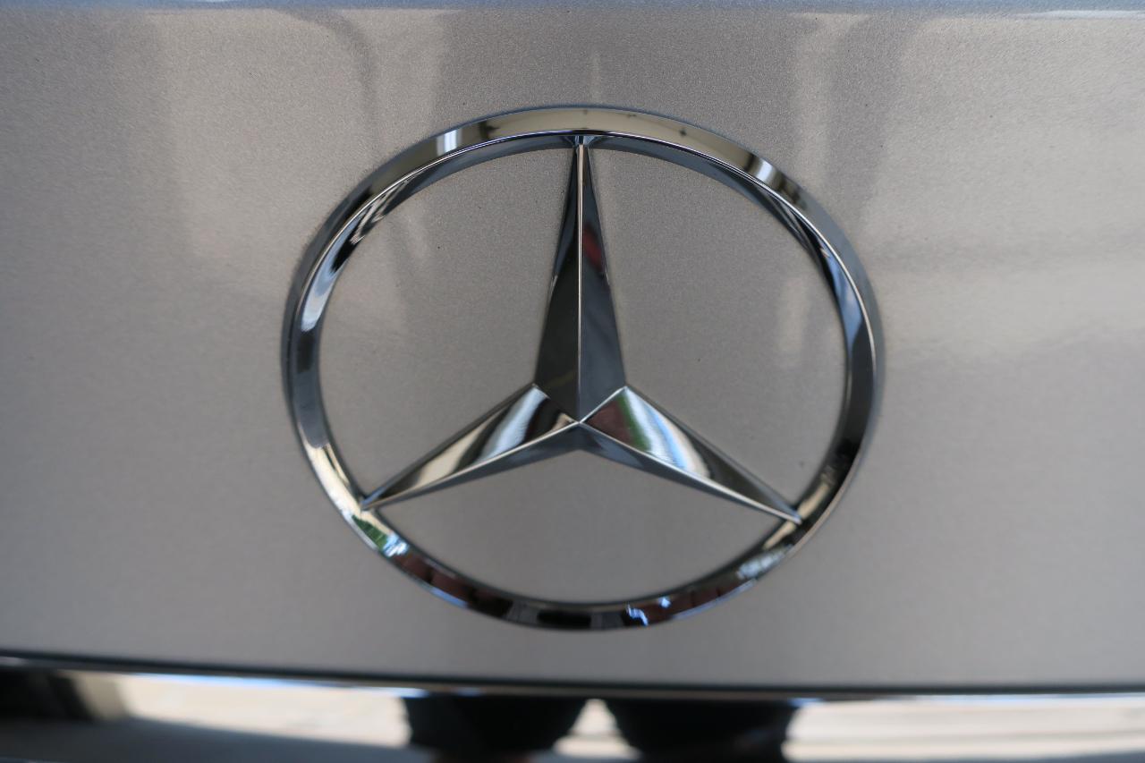 Mercedes-Benz C-Class C300 4MATIC Luxury Sedan 2012
