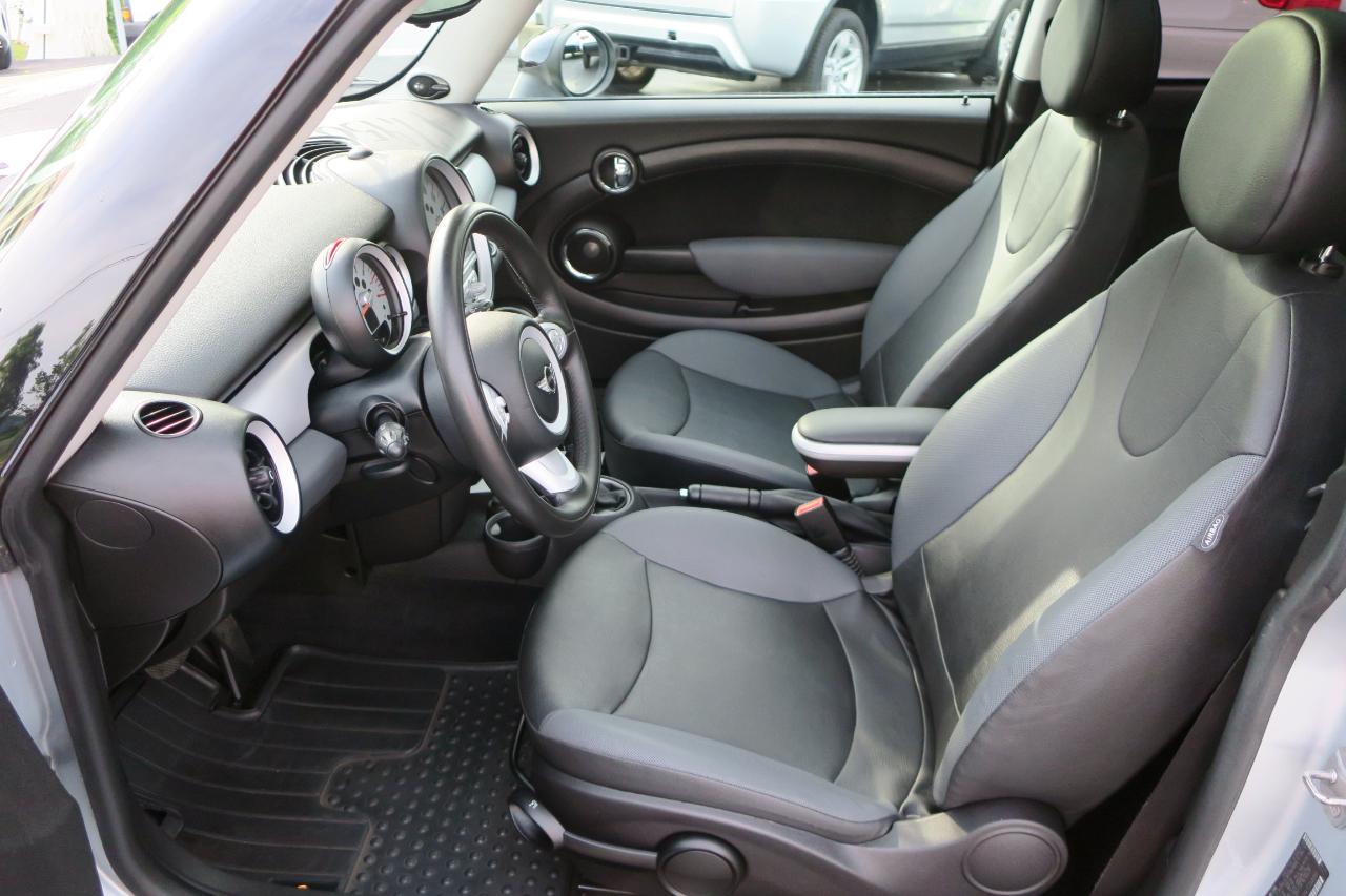 MINI Cooper  2010