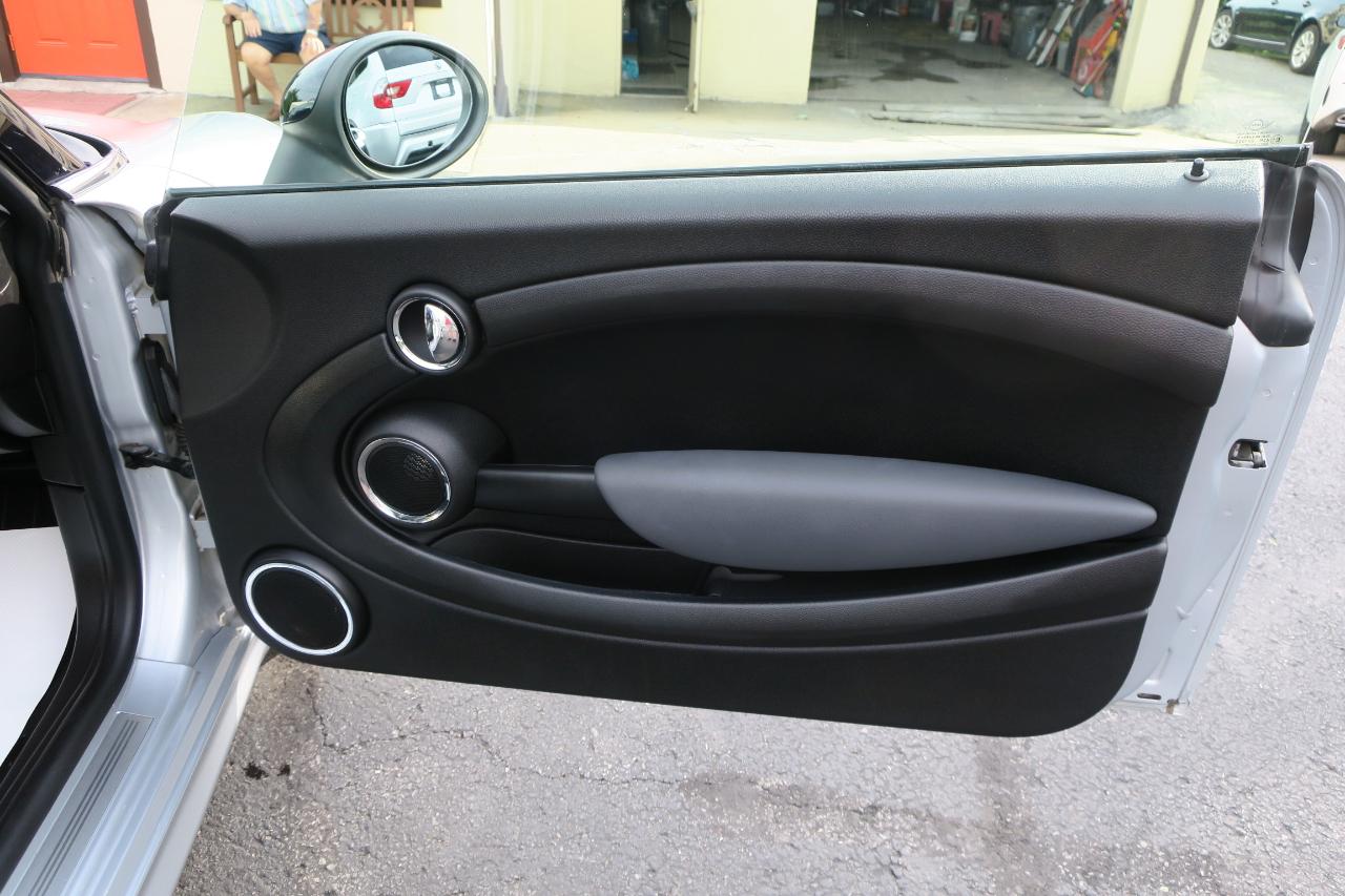 MINI Cooper  2010