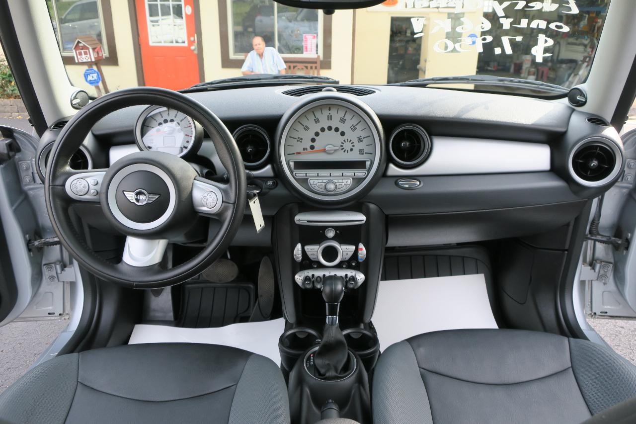 MINI Cooper  2010