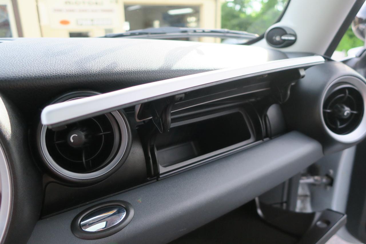 MINI Cooper  2010