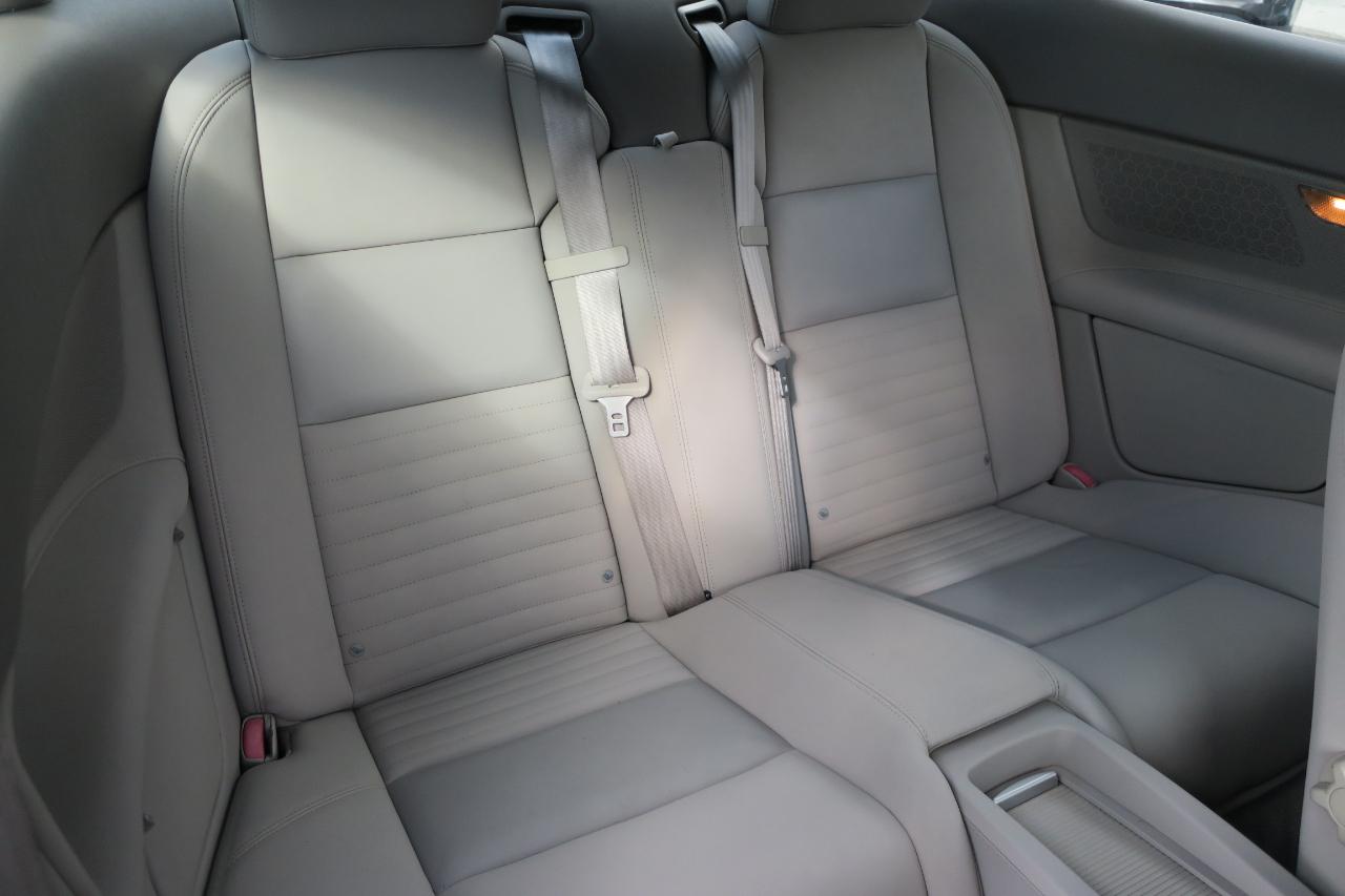 Volvo C70 T5 2009