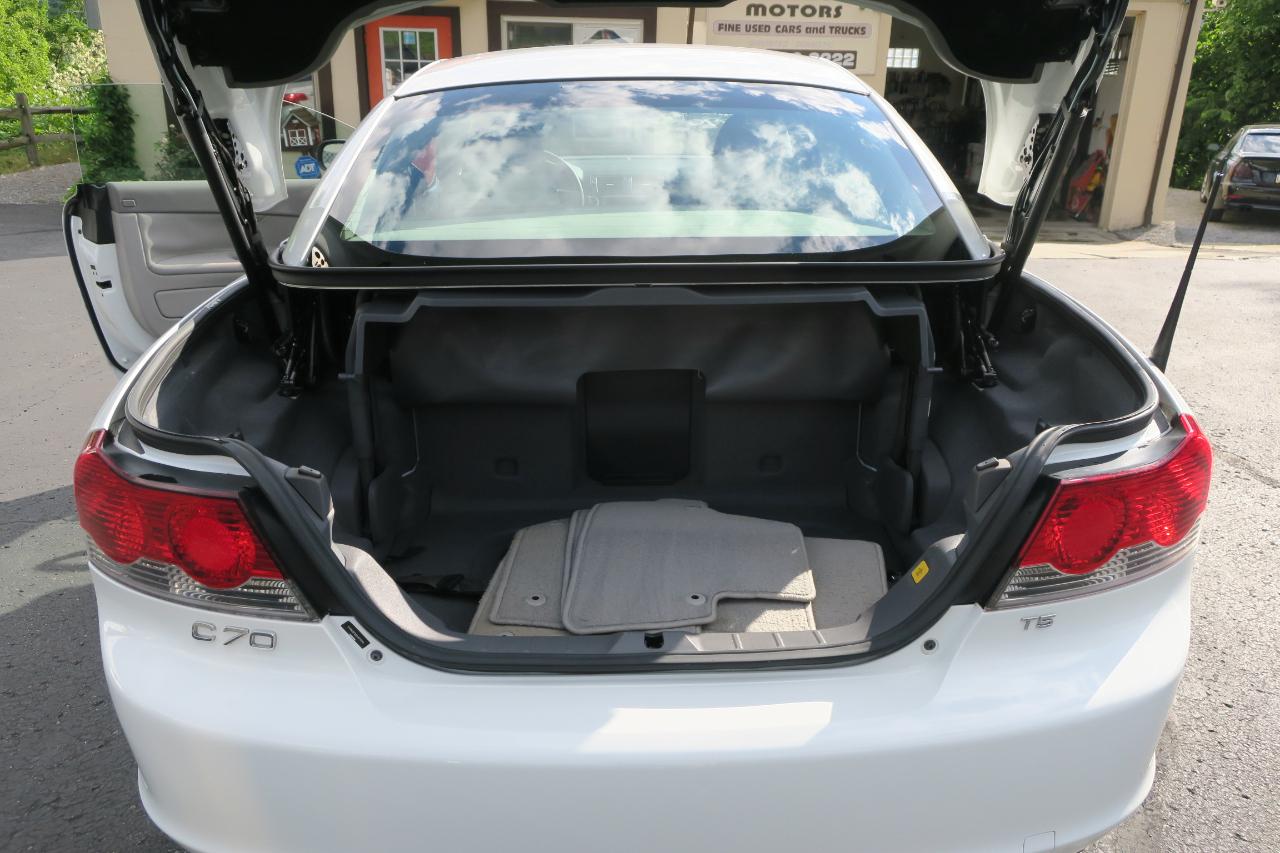 Volvo C70 T5 2009