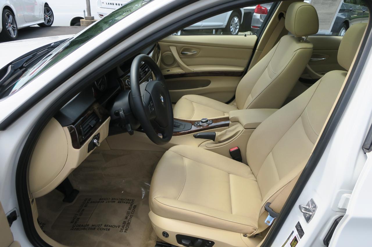 BMW 3-Series 328i xDrive 2011