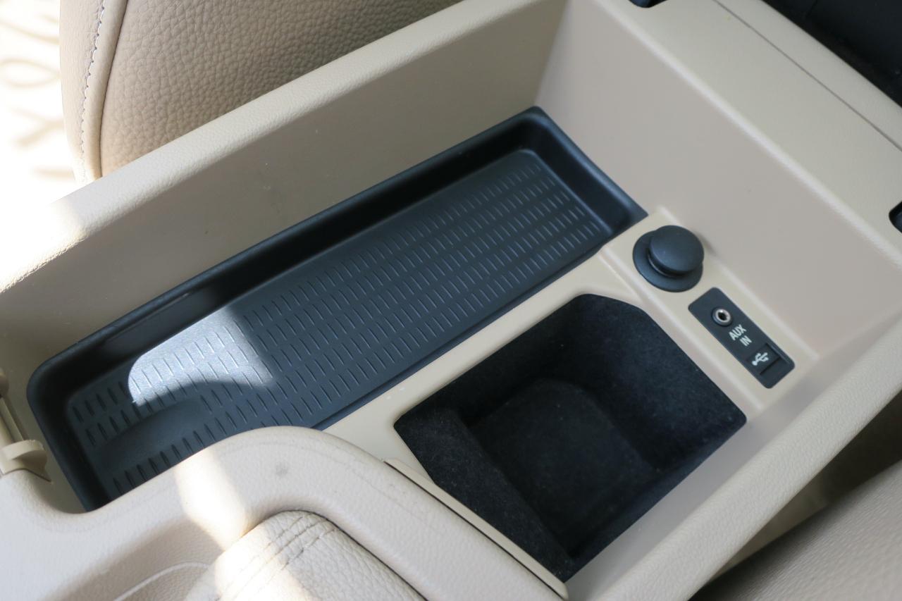 BMW 3-Series 328i xDrive 2011