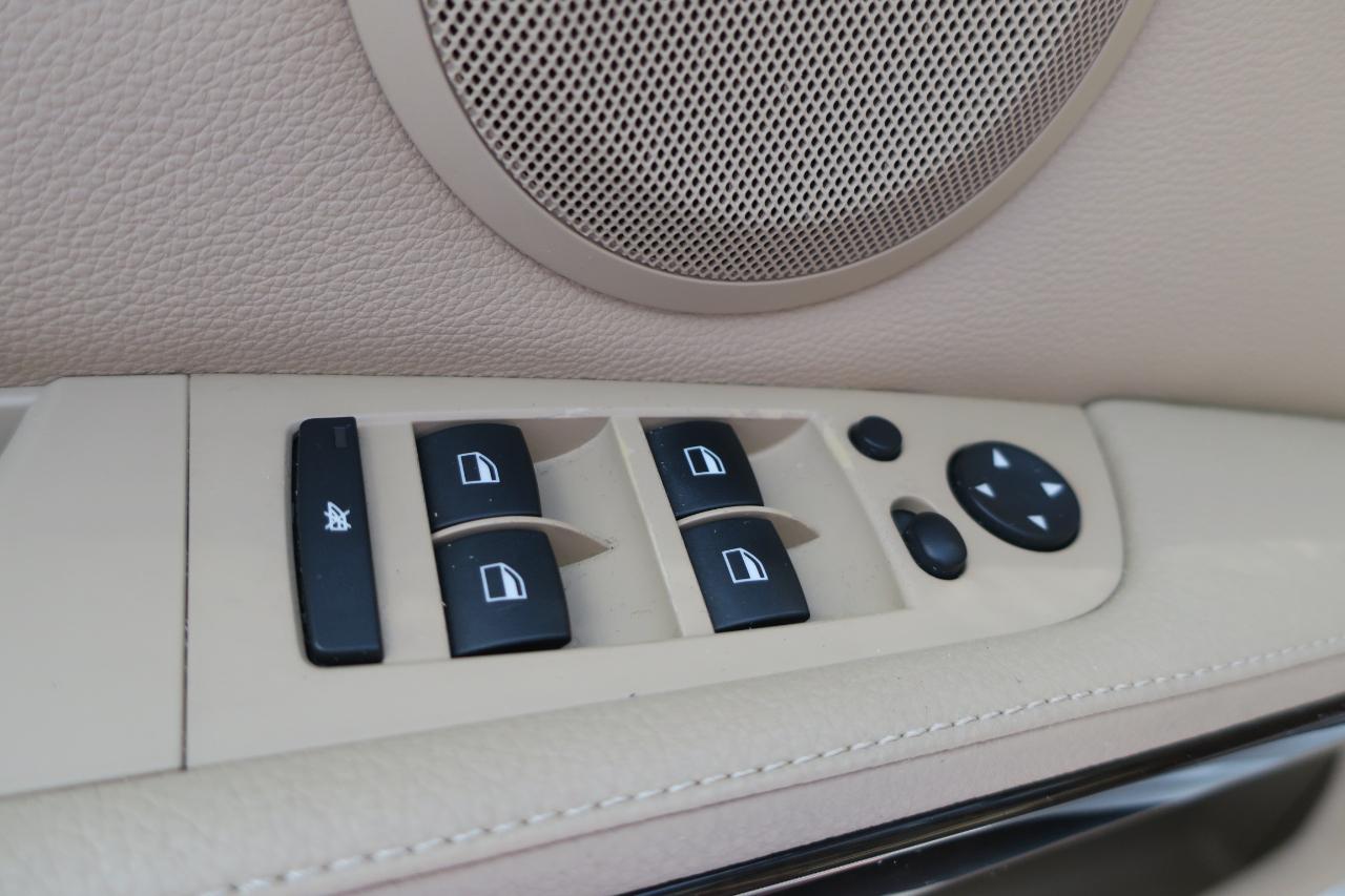 BMW 3-Series 328i xDrive 2011