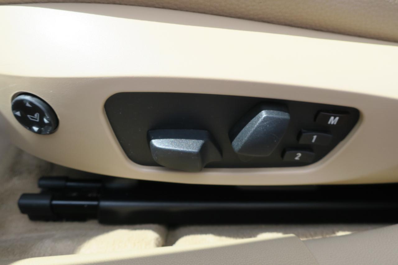 BMW 3-Series 328i xDrive 2011