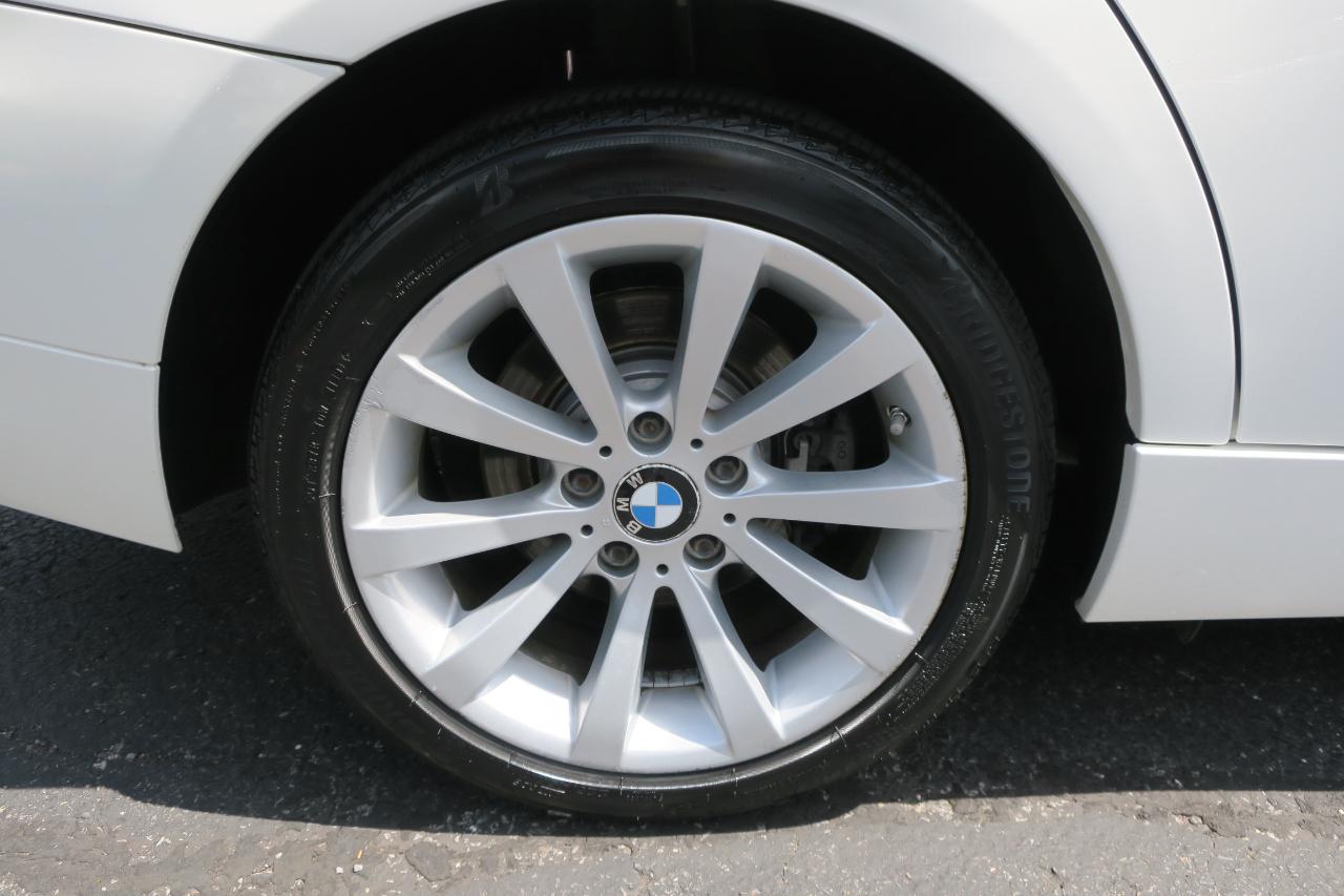 BMW 3-Series 328i xDrive 2011