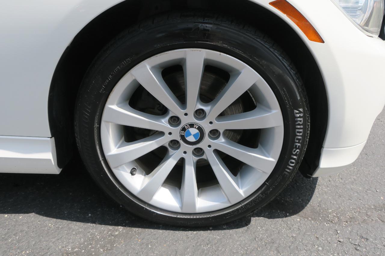 BMW 3-Series 328i xDrive 2011