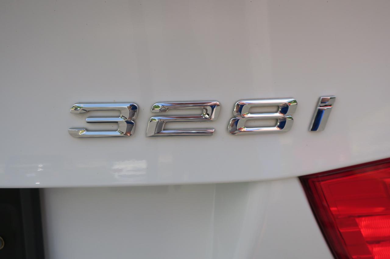 BMW 3-Series 328i xDrive 2011