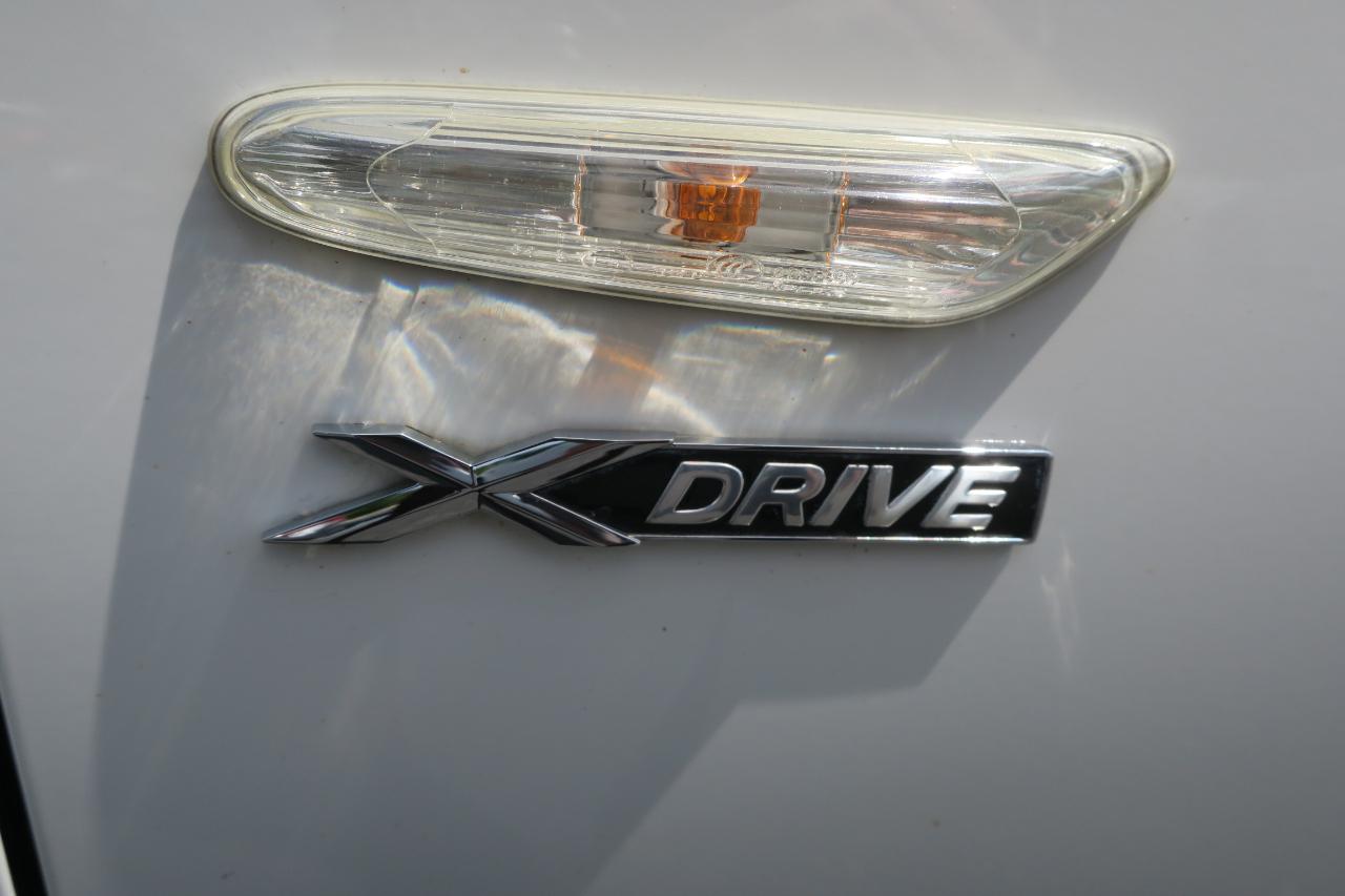 BMW 3-Series 328i xDrive 2011
