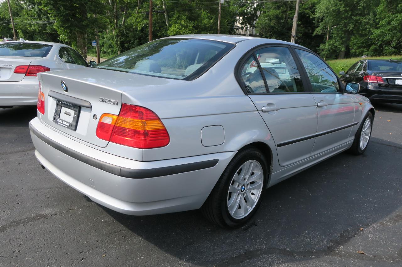 BMW 3-Series 325i Sedan 2002