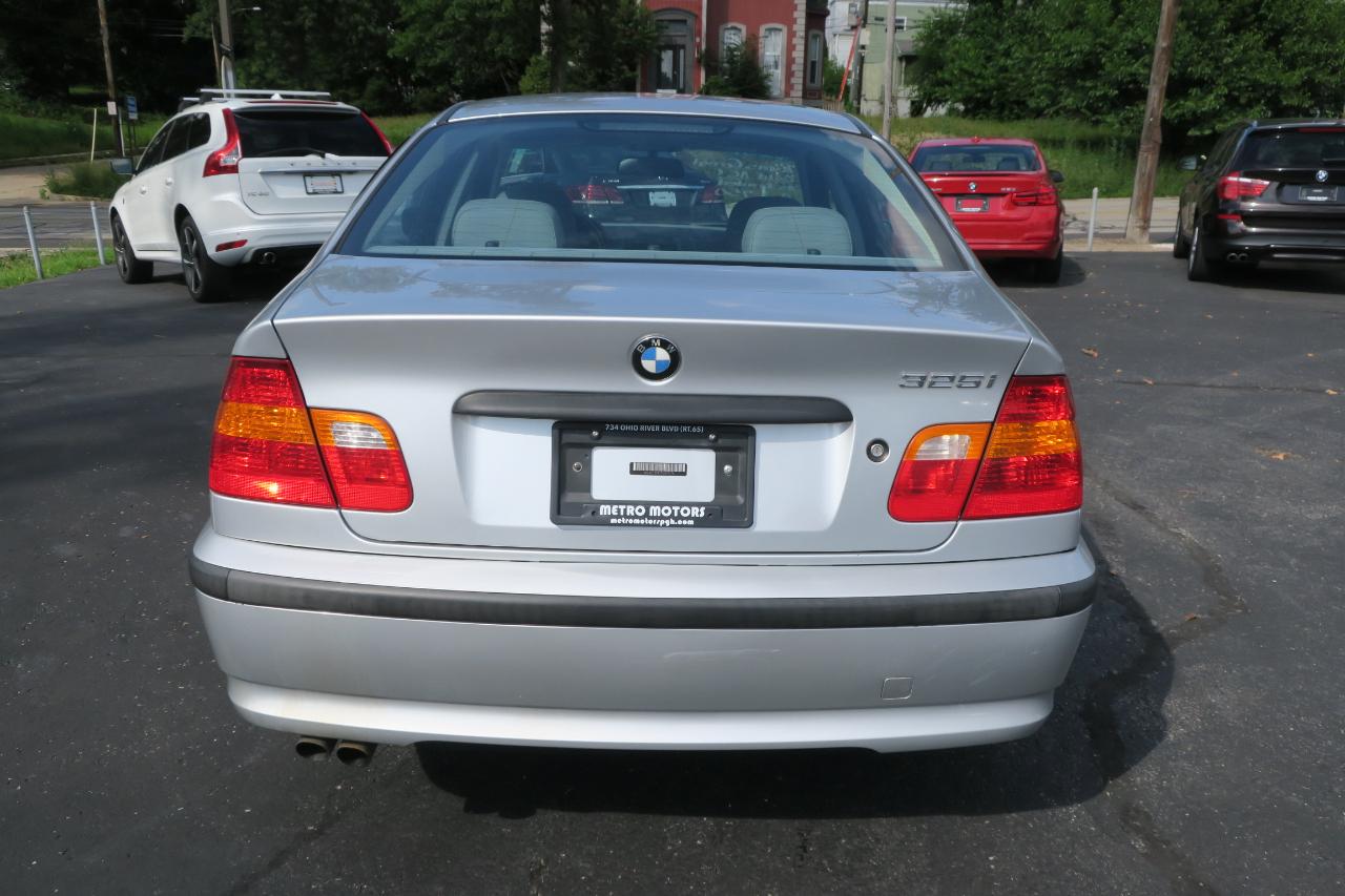 BMW 3-Series 325i Sedan 2002