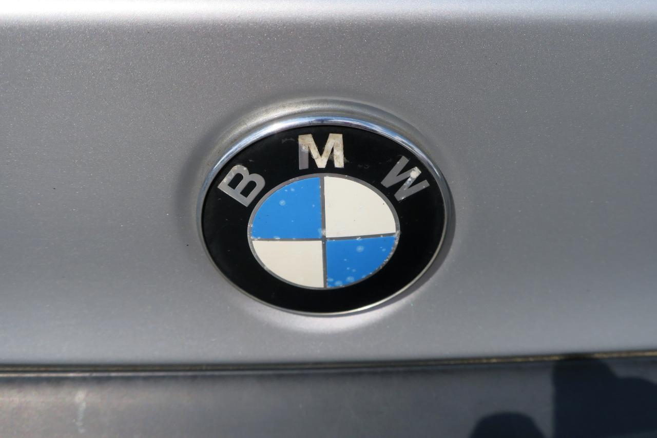 BMW 3-Series 325i Sedan 2002