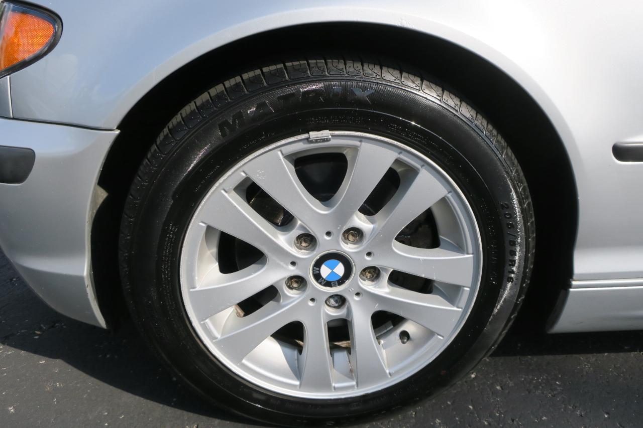 BMW 3-Series 325i Sedan 2002