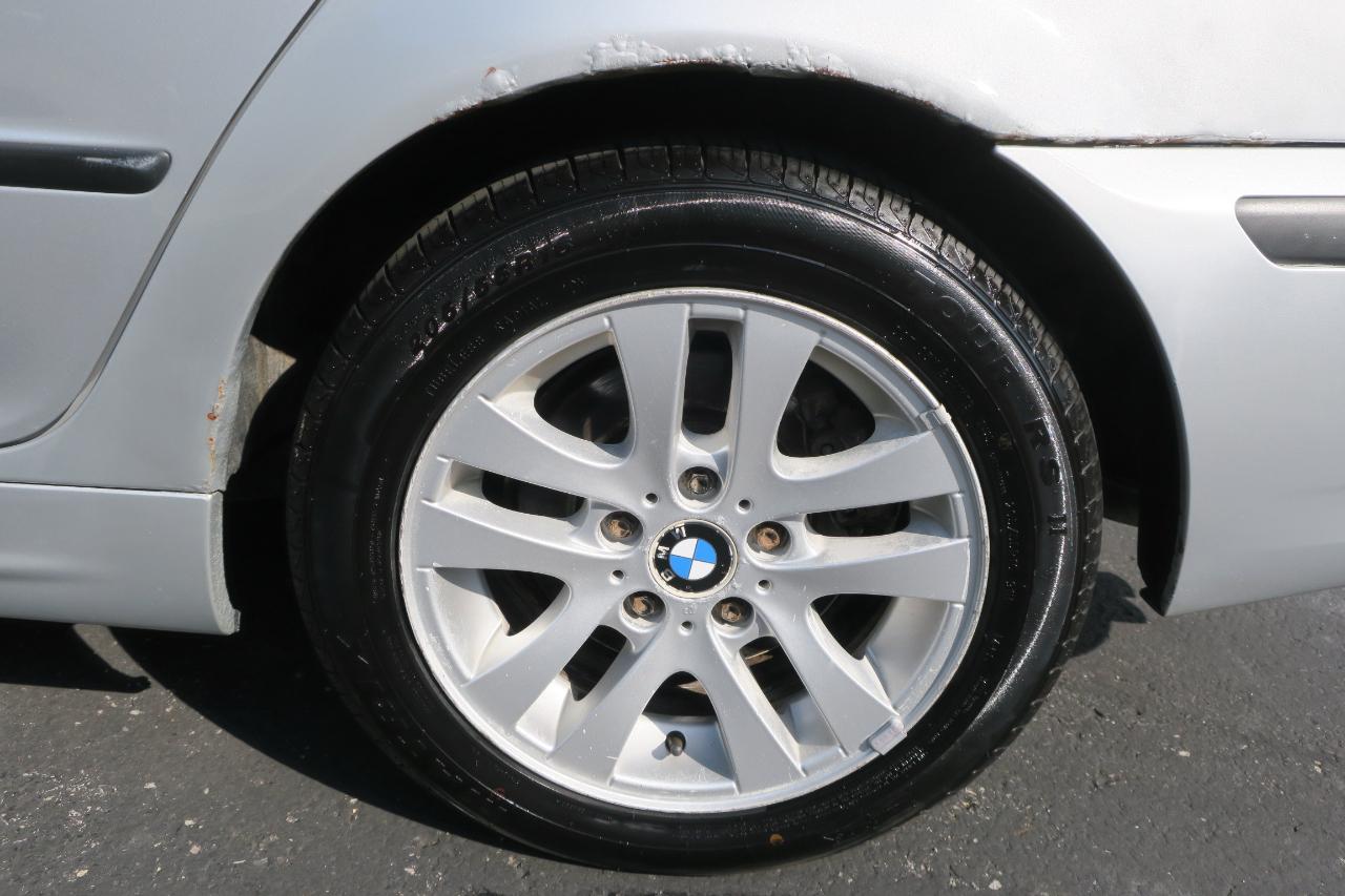 BMW 3-Series 325i Sedan 2002