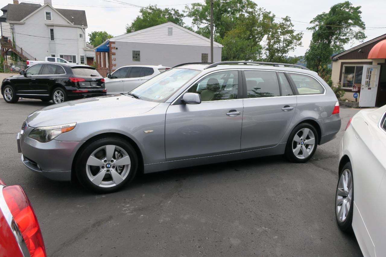 BMW 5-Series Sport Wagon 530xiT 2007