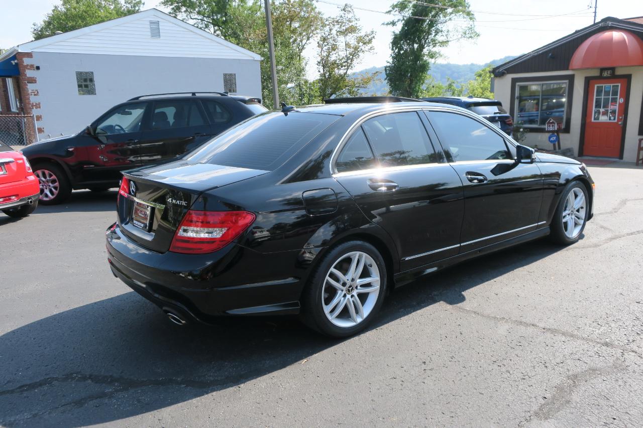Mercedes-Benz C-Class C300 4MATIC Luxury Sedan 2012