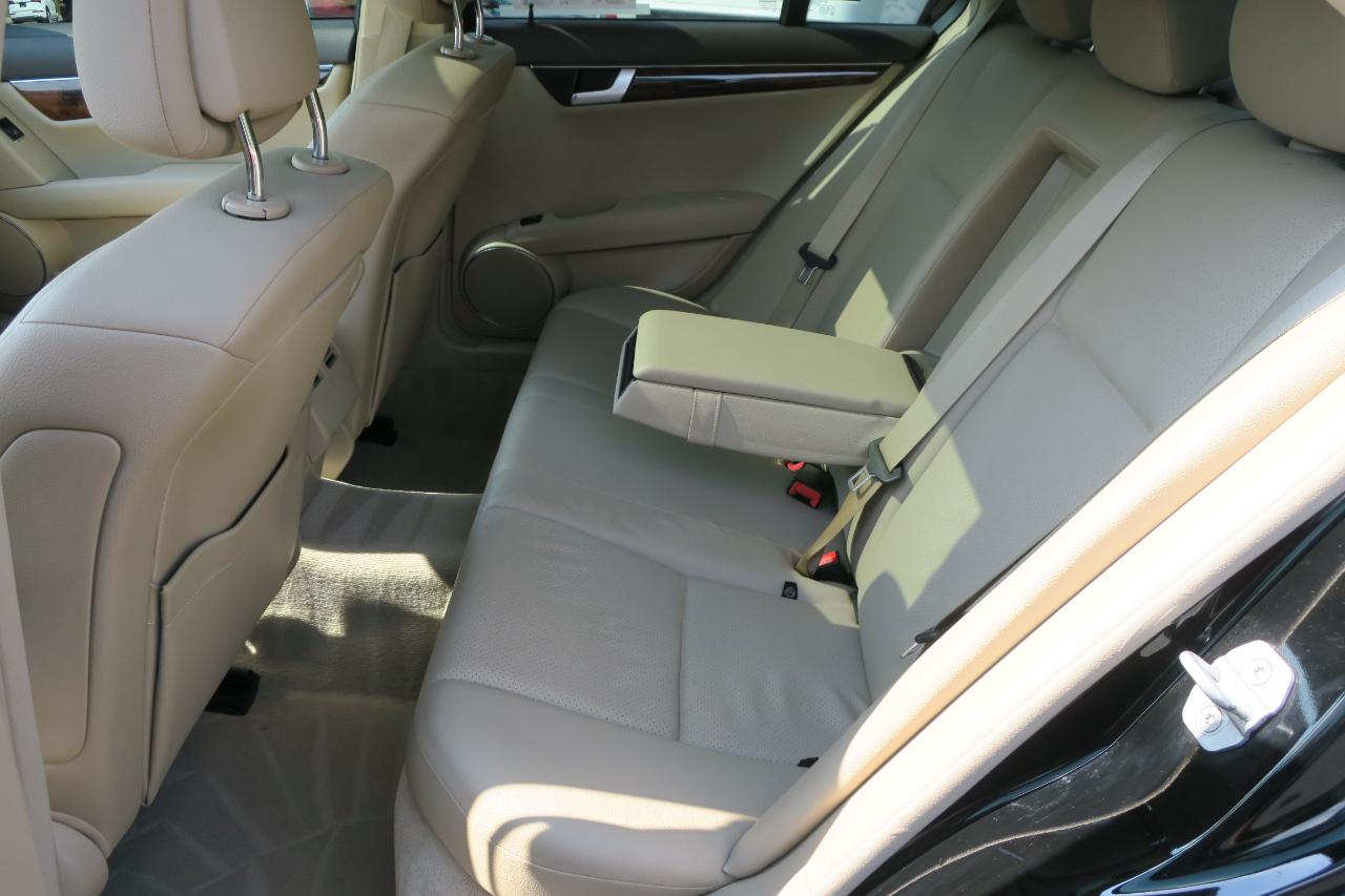 Mercedes-Benz C-Class C300 4MATIC Luxury Sedan 2012